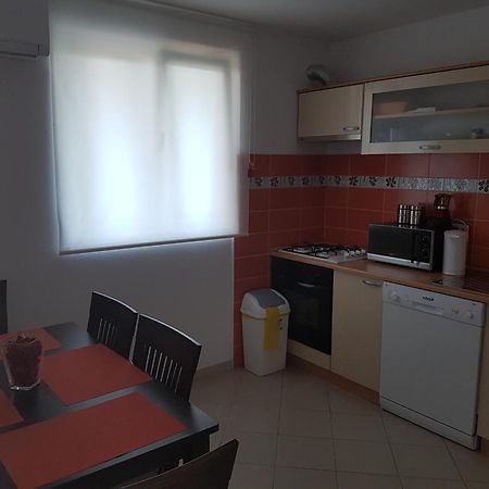 Apartment Roma Каштела Экстерьер фото